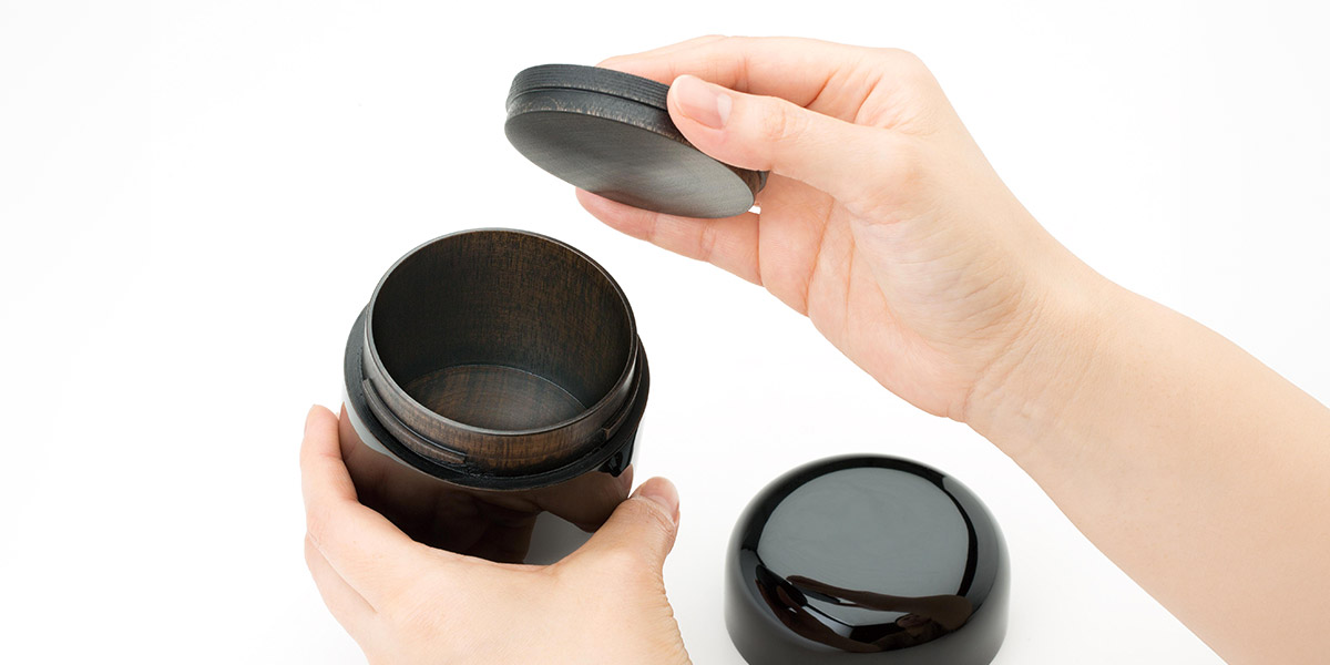 分骨とは、故人をそれぞれの場所で大切に想うための方法です